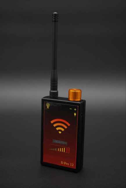 Hidden Dual Wireless Earpiece